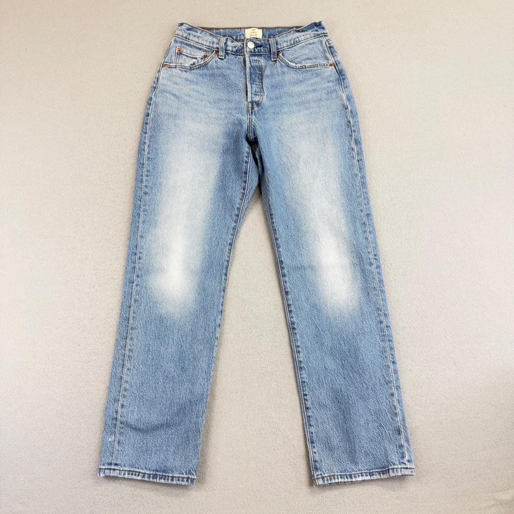 Levi's 501 Curve Jeans Women 28x30 (28x28) Blue Light Wash Straight Leg Denim